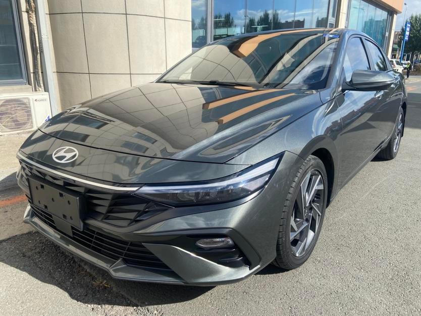 Hyundai Elantra 2023 — фото автомобиля
