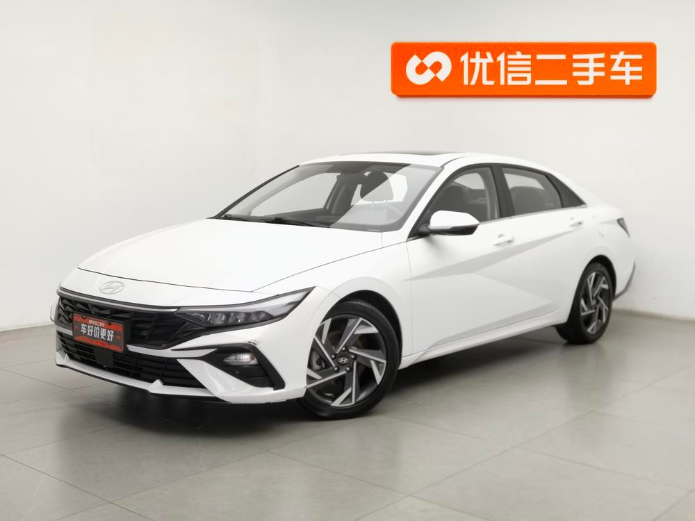 Hyundai Elantra 2023 — фото автомобиля 1