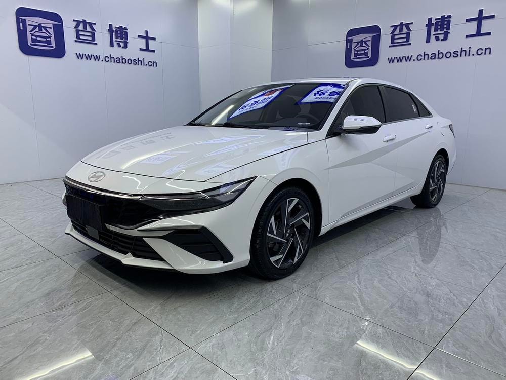 Hyundai Elantra 2023 — фото автомобиля