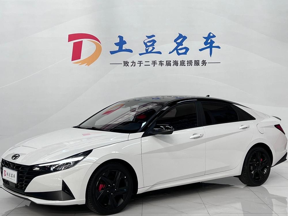Hyundai Elantra 2022 — фото автомобиля