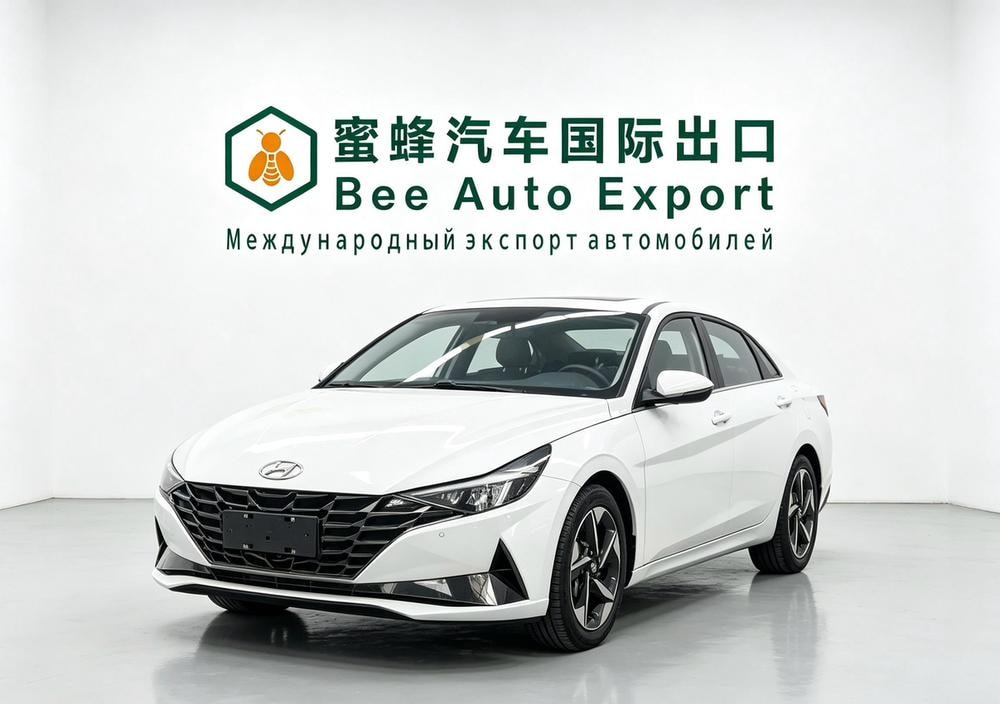 Hyundai Elantra 2022 — фото автомобиля 1