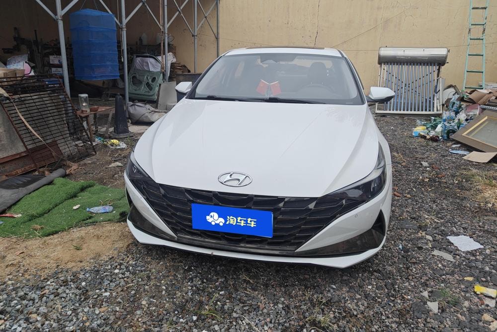 Hyundai Elantra 2021 — фото автомобиля