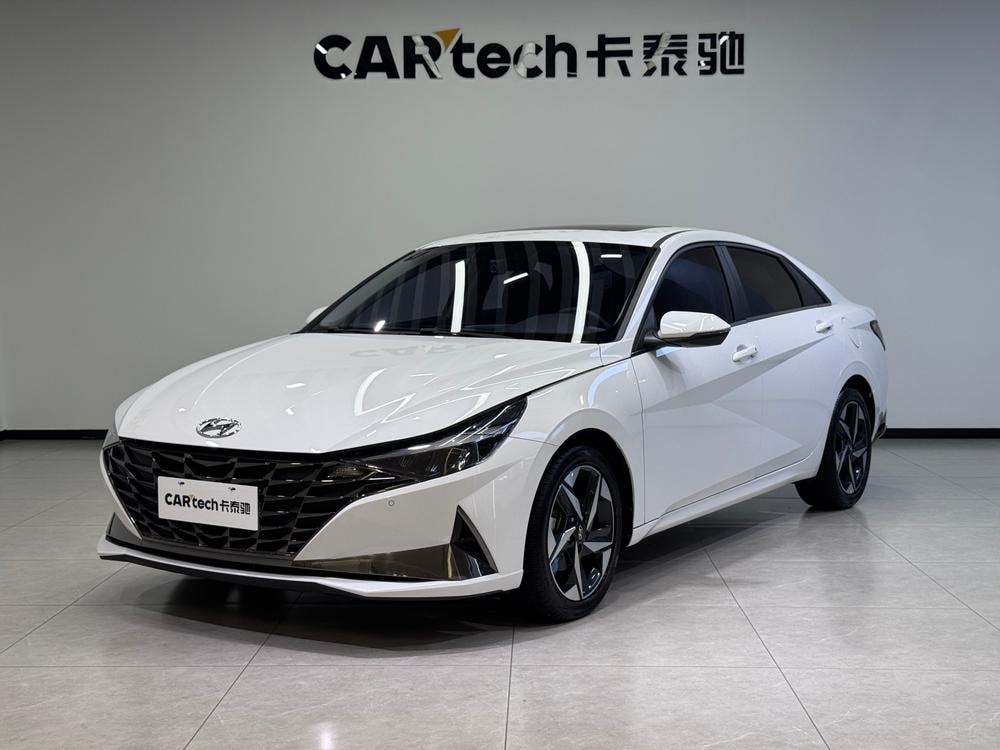 Hyundai Elantra 2022 — фото автомобиля