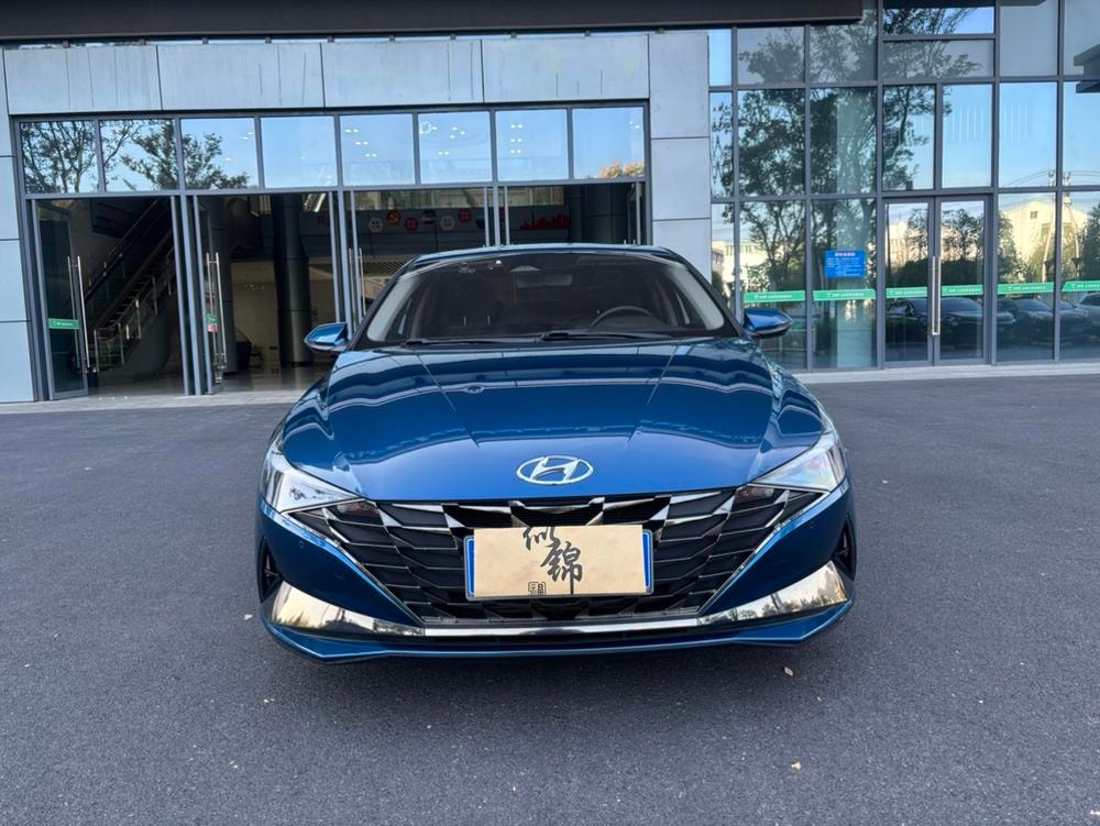 Hyundai Elantra 2021 — фото автомобиля