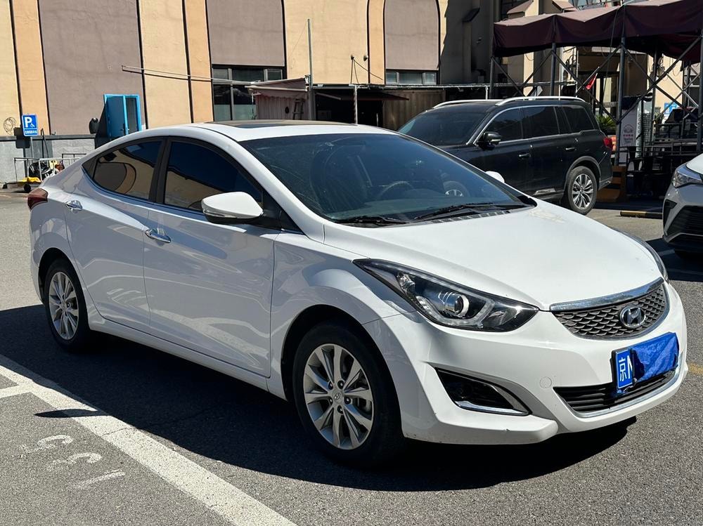 Hyundai Elantra Langdong 2016 — фото автомобиля