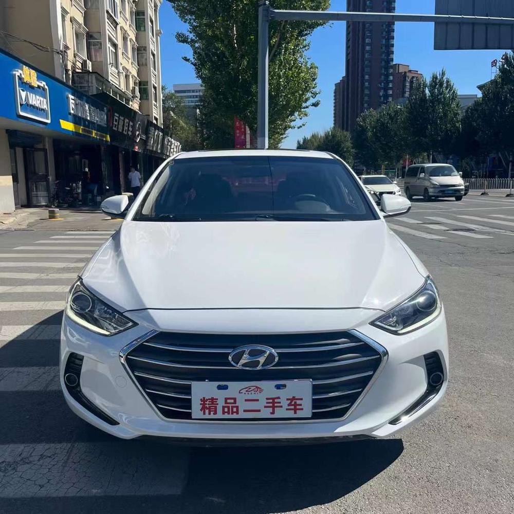 Hyundai Elantra Lingdong 2016 — фото автомобиля