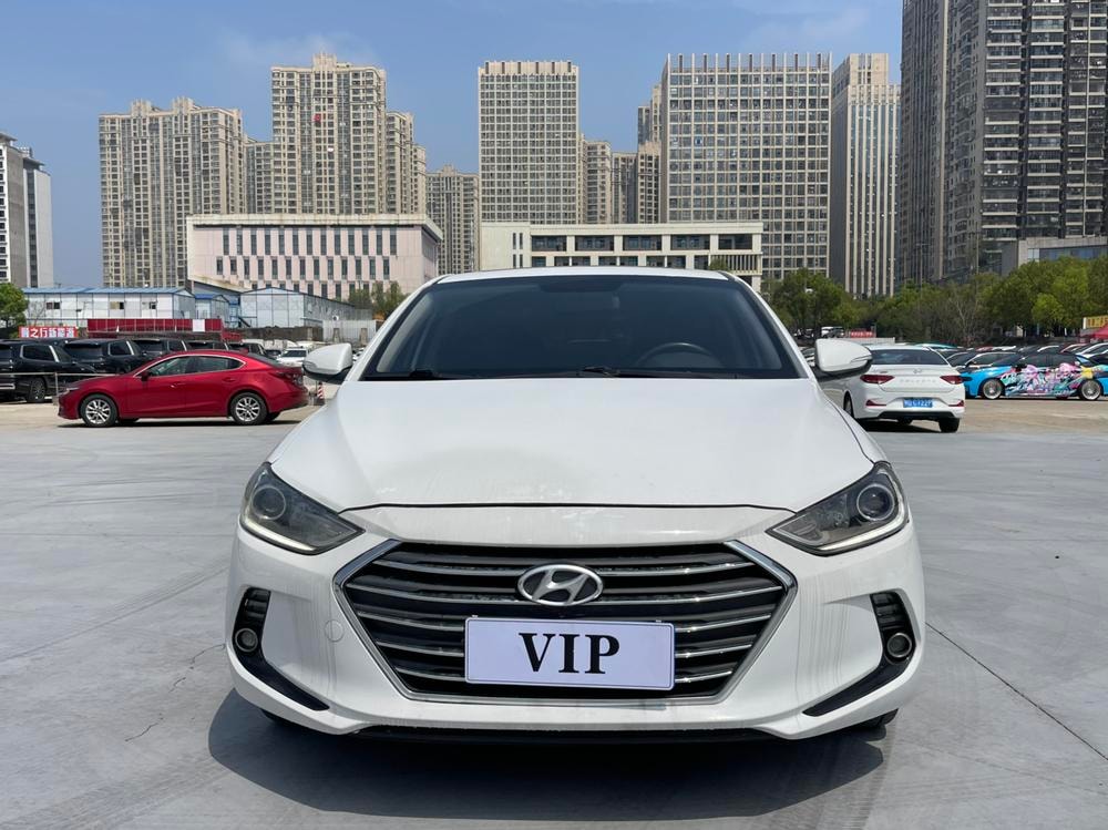 Hyundai Elantra Lingdong 2016 — фото автомобиля