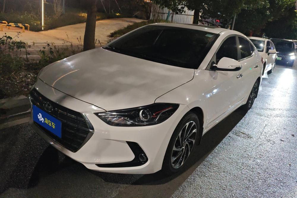 Hyundai Elantra Lingdong 2019 — фото автомобиля