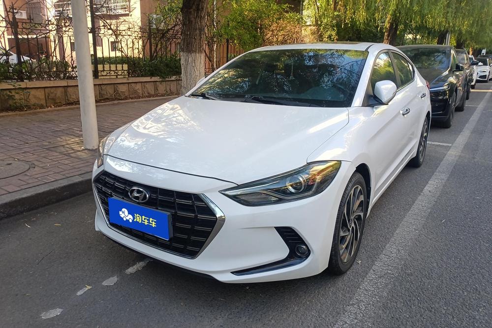 Hyundai Elantra Lingdong 2019 — фото автомобиля