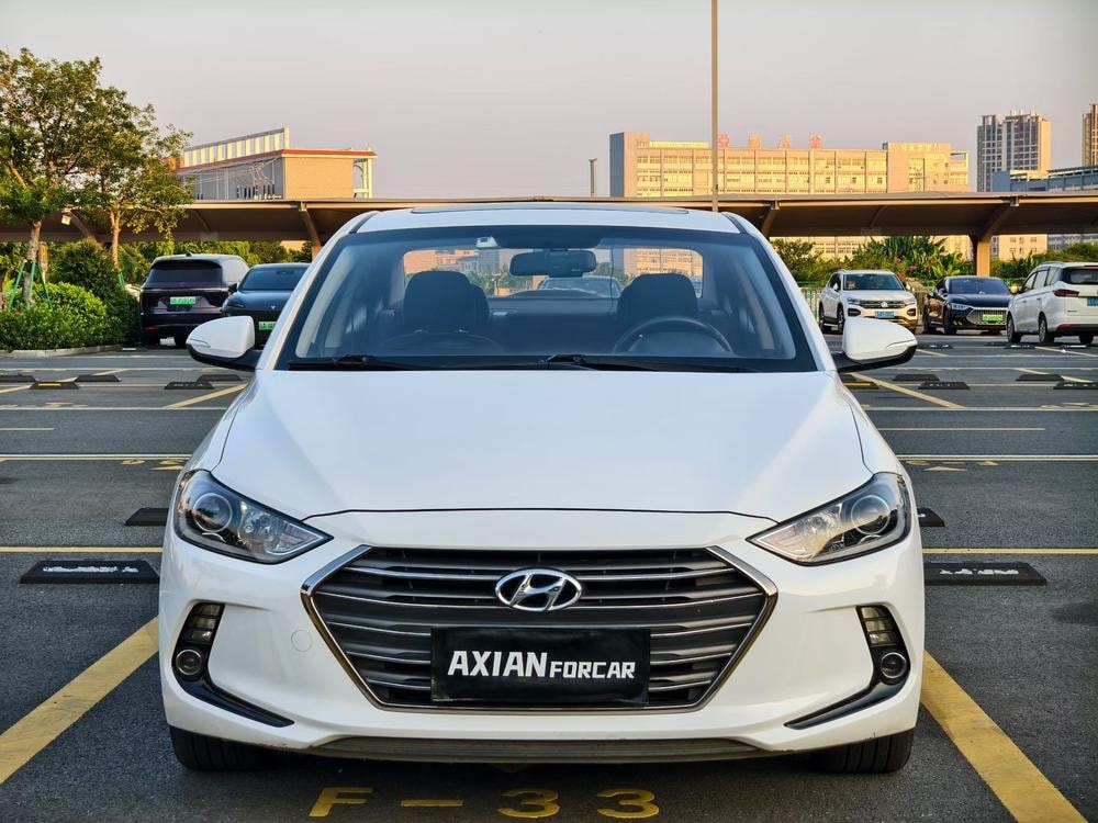 Hyundai Elantra Lingdong 2019 — фото автомобиля 1