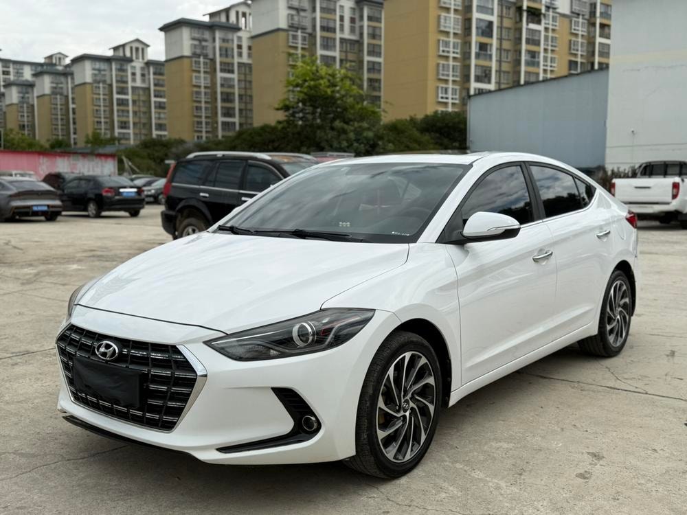 Hyundai Elantra Lingdong 2019 — фото автомобиля