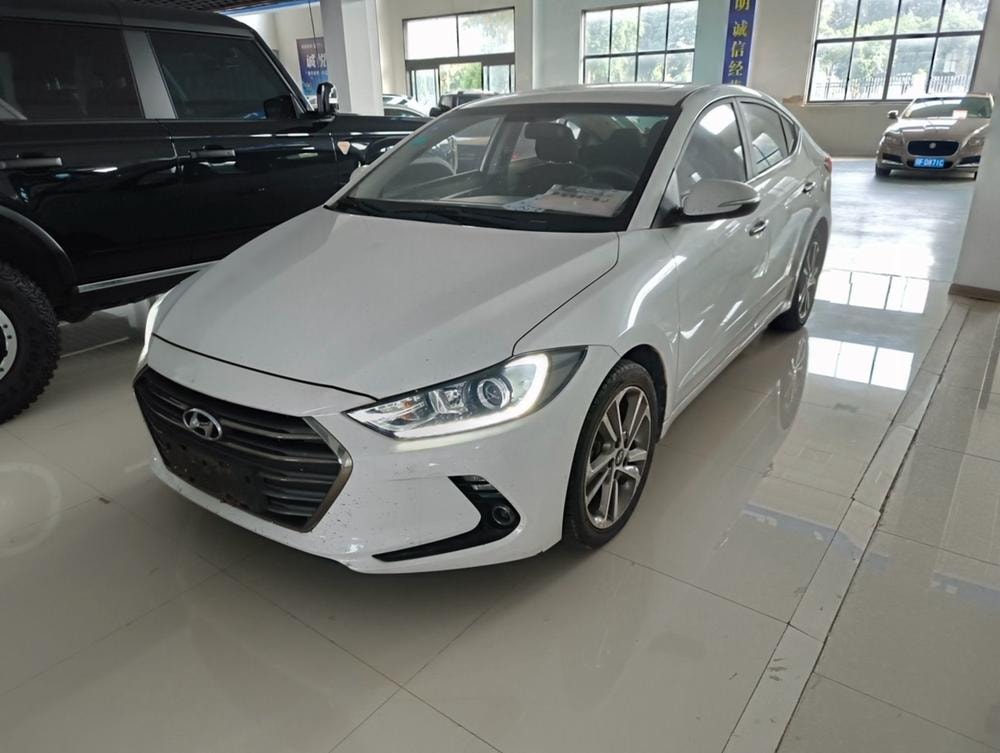 Hyundai Elantra Lingdong 2018 — фото автомобиля