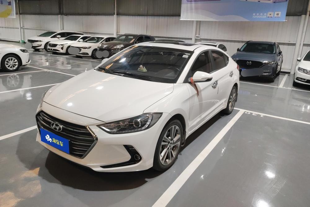 Hyundai Elantra Lingdong 2018 — фото автомобиля