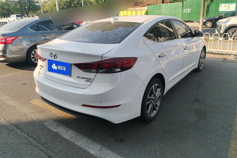 Hyundai Elantra Lingdong 2016 — фото автомобиля