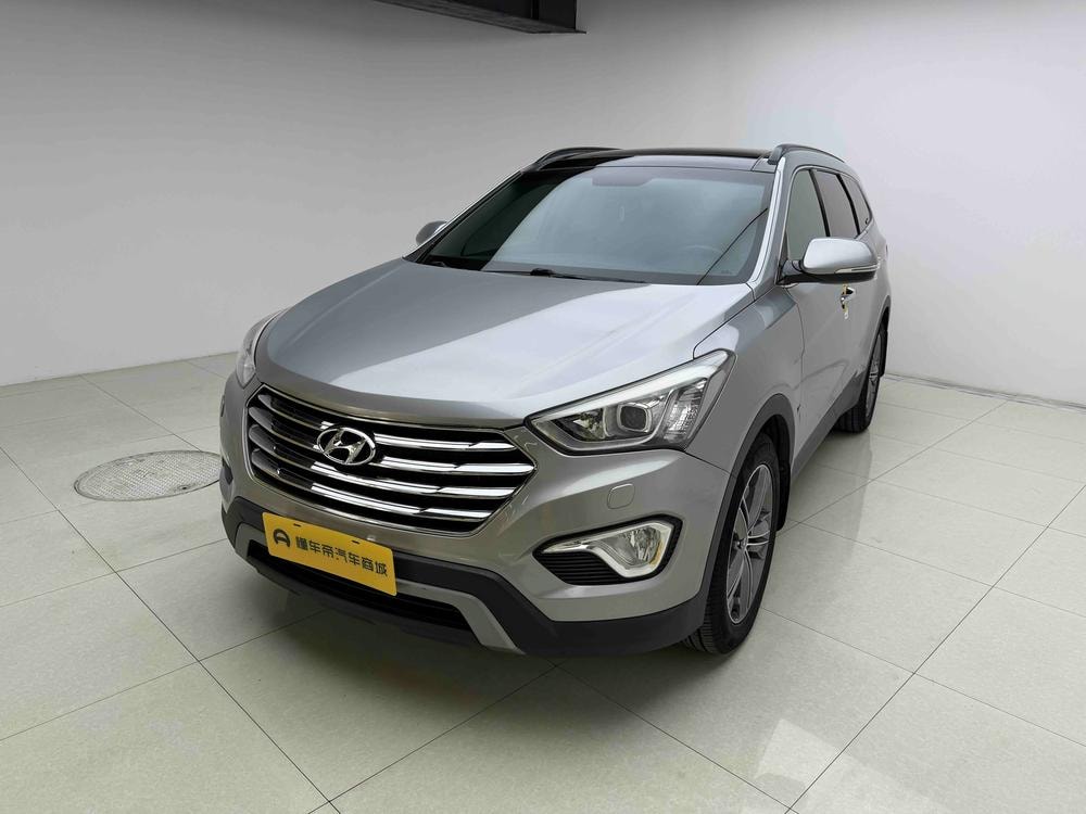 Hyundai Grand Santa Fe 2013 — фото автомобиля