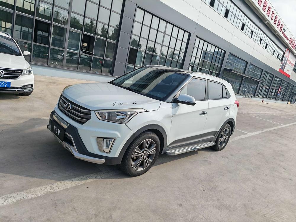 Hyundai ix25 2015 — фото автомобиля