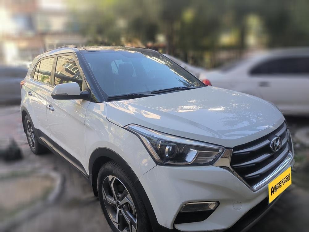 Hyundai ix25 2017 — фото автомобиля