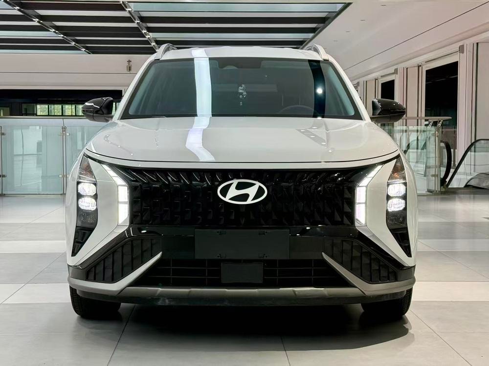 Hyundai ix35 2023 — фото автомобиля 1