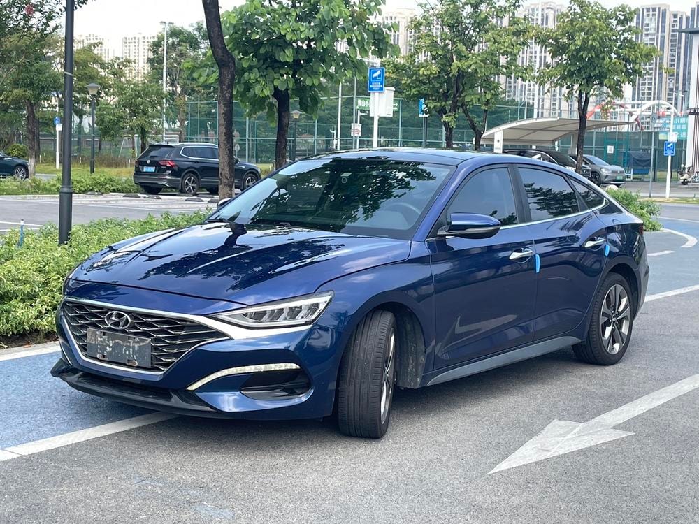 Hyundai Lafesta 2019 — фото автомобиля 1