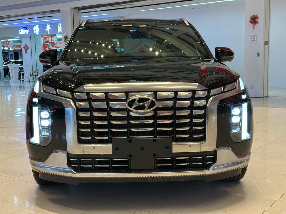Hyundai Palisade 2023 — фото автомобиля