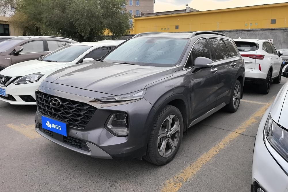 Hyundai Santa Fe 2023 — фото автомобиля 1