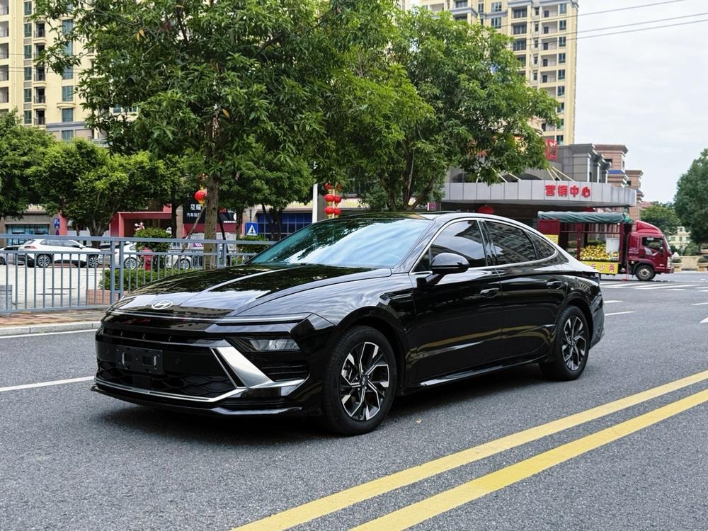 Hyundai Sonata 2024 — фото автомобиля 1