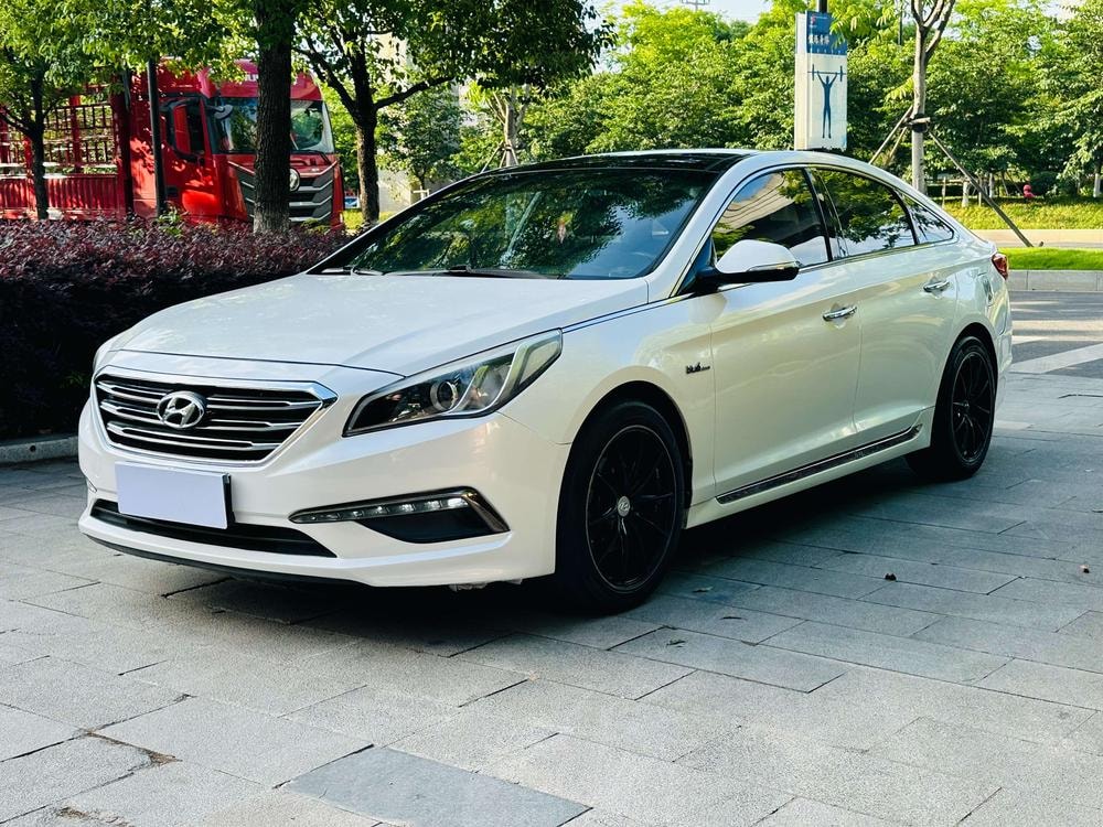 Hyundai Sonata LF 2015 — фото автомобиля