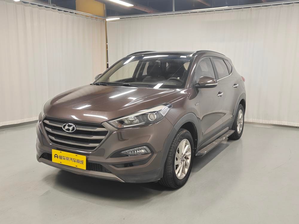 Hyundai Tucson 2015 — фото автомобиля