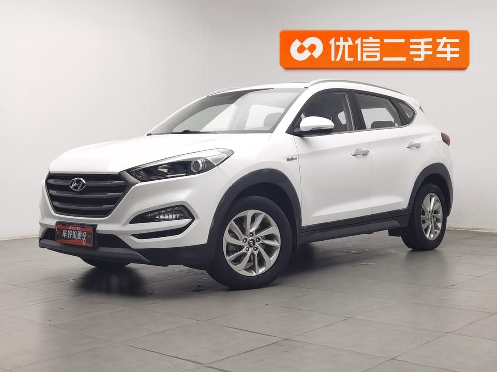 Hyundai Tucson 2015 — фото автомобиля