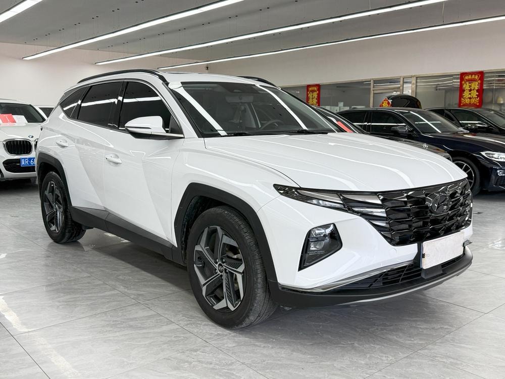 Hyundai Tucson 2023 — фото автомобиля