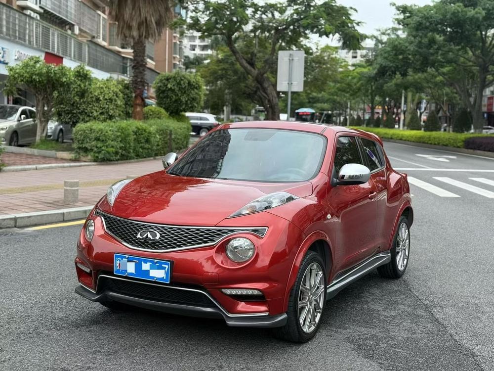 Infiniti ESQ 2014 — фото автомобиля