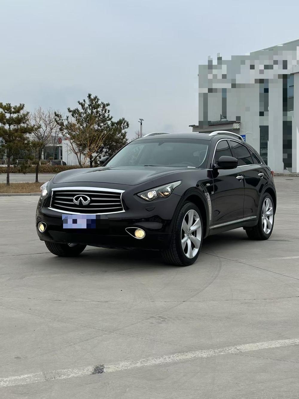 Infiniti FX 2013 — фото автомобиля