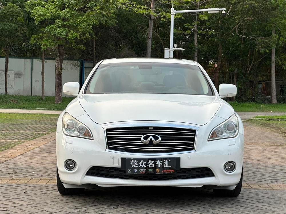 Infiniti M-Series 2012 — фото автомобиля