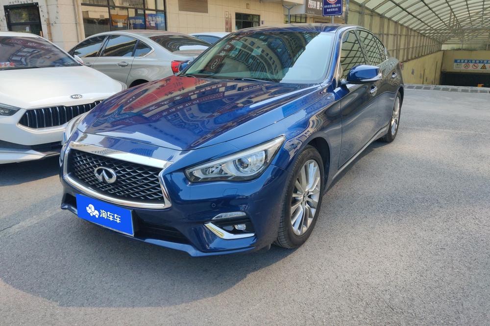 Infiniti Q50L 2018 — фото автомобиля 1
