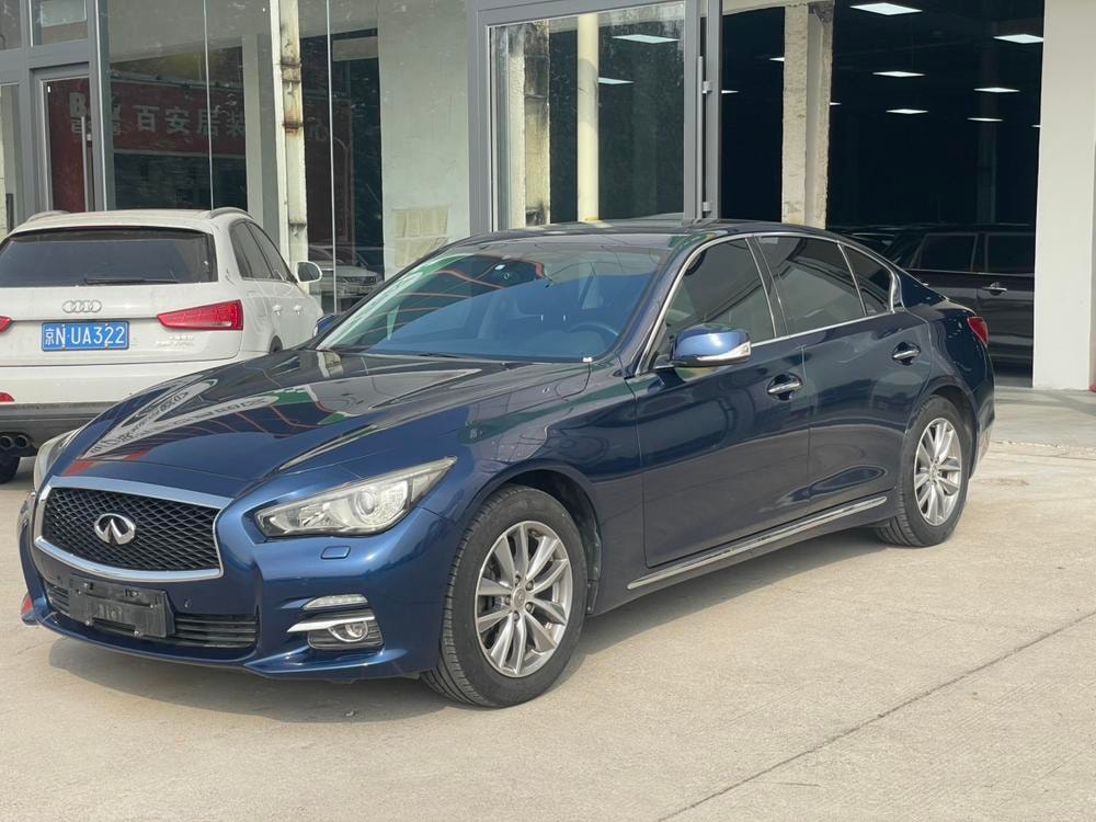 Infiniti Q50L 2015 — фото автомобиля 1