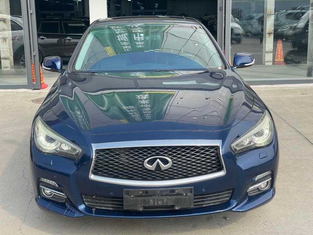 Infiniti Q50L 2015 — фото автомобиля