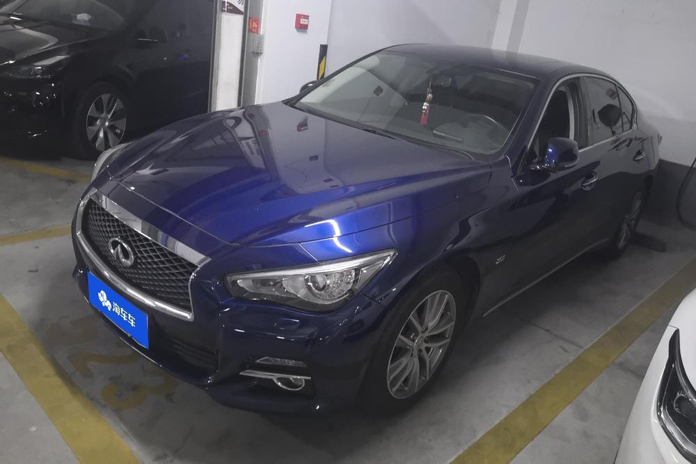 Infiniti Q50L 2016 — фото автомобиля