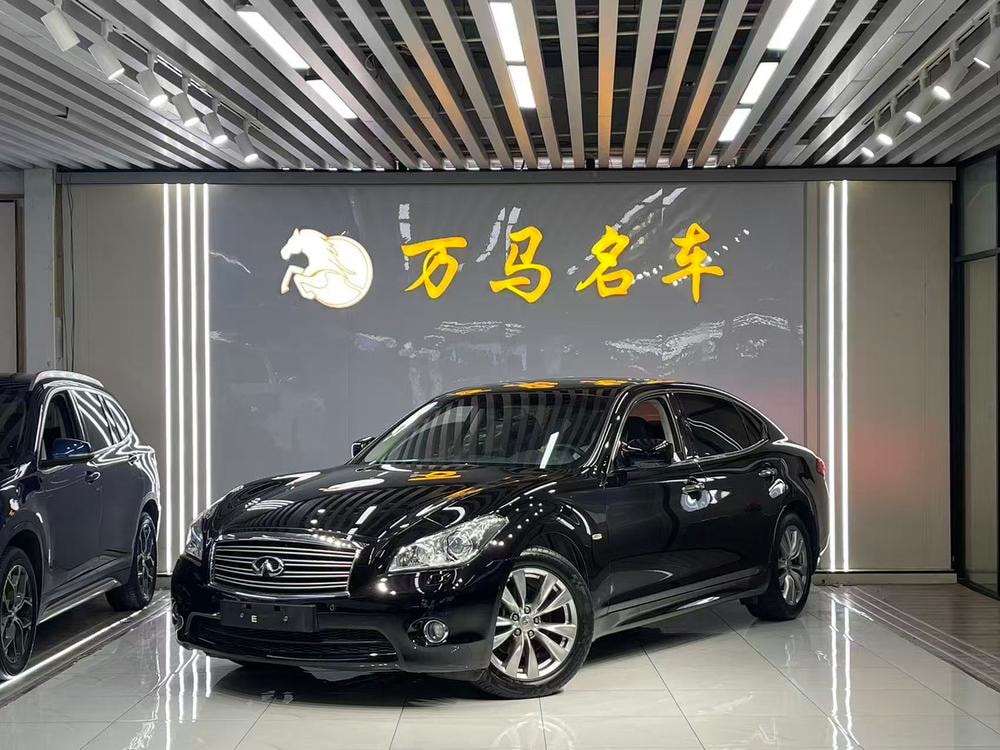 Infiniti Q70 2013 — фото автомобиля