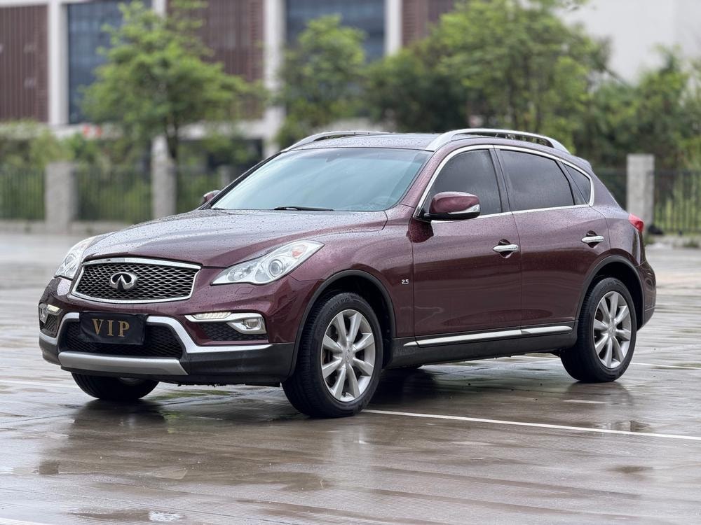 Infiniti QX50 2015 — фото автомобиля