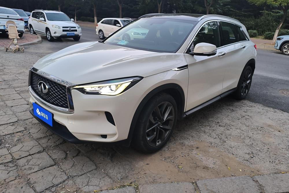 Infiniti QX50 2022 — фото автомобиля