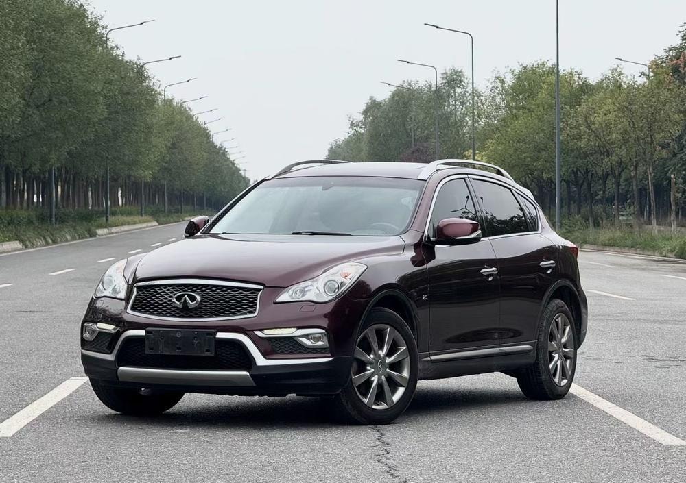 Infiniti QX50 2015 — фото автомобиля