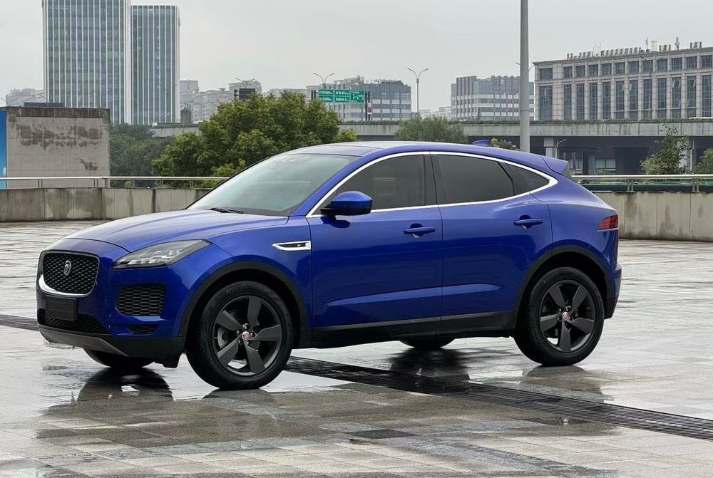 Jaguar E-PACE 2018 — фото автомобиля