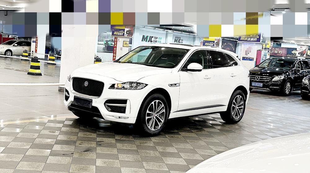 Jaguar F-PACE 2018 — фото автомобиля