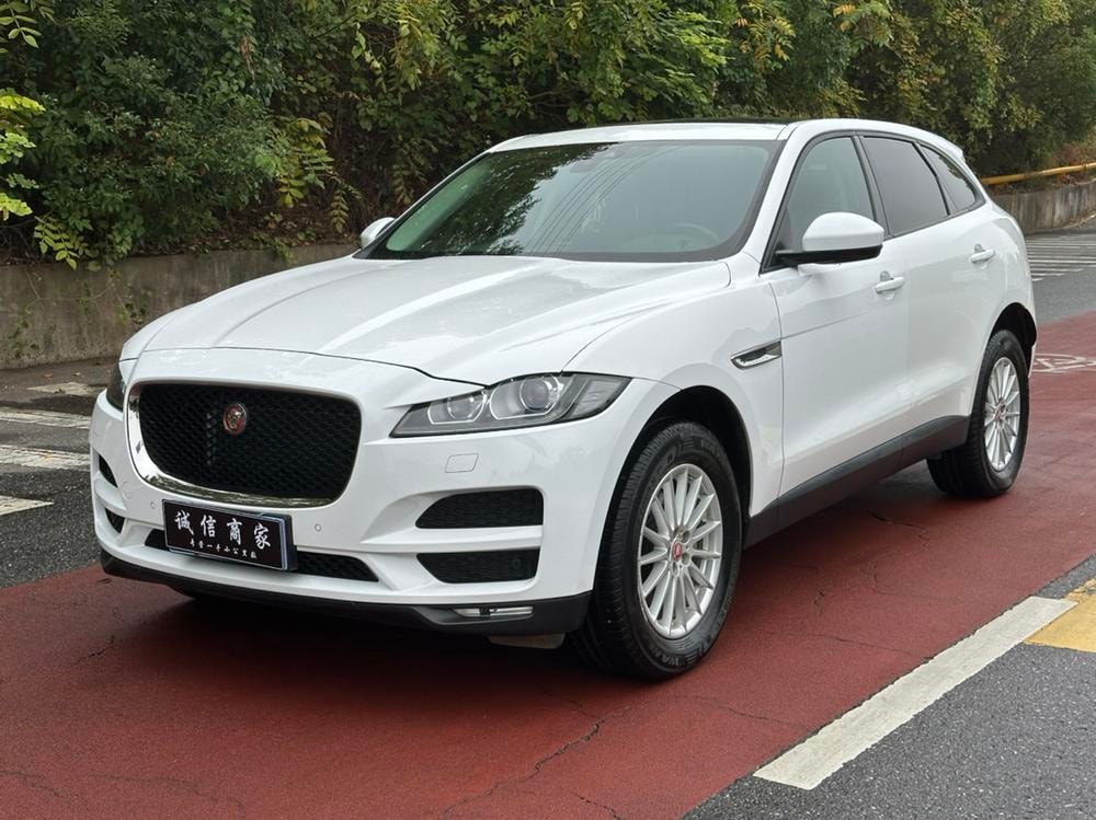 Jaguar F-PACE 2018 — фото автомобиля