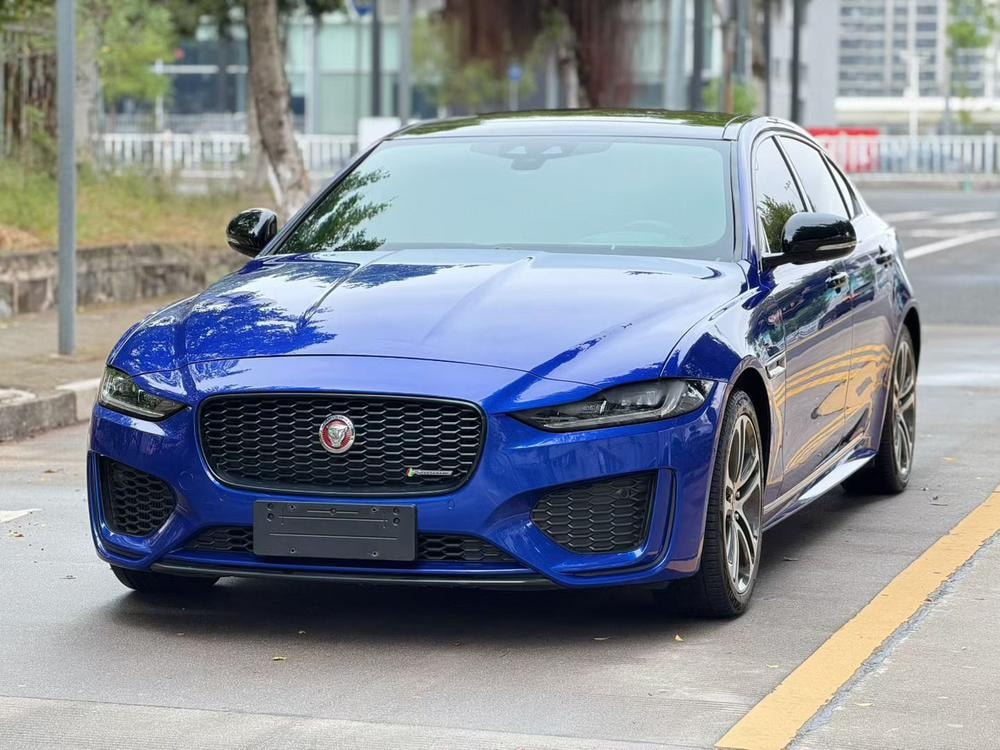 Jaguar XEL 2020 — фото автомобиля 1