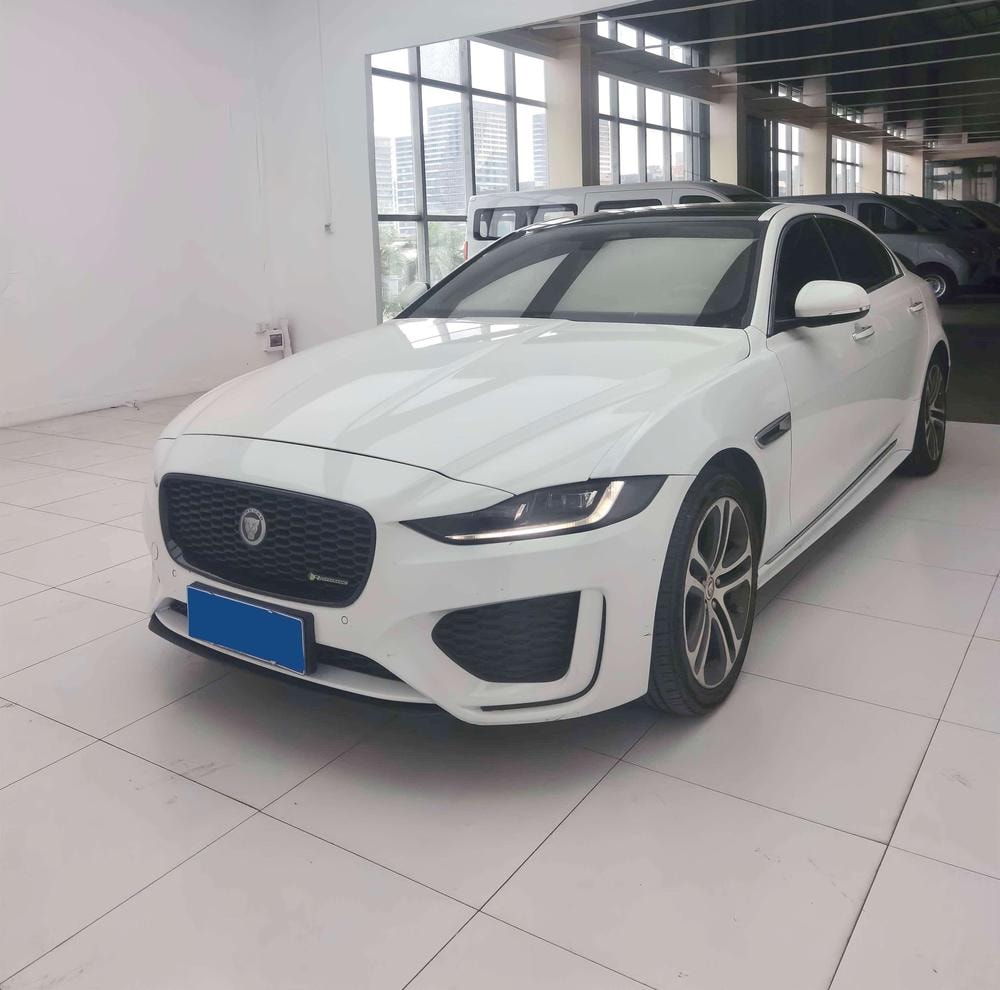 Jaguar XEL 2021 — фото автомобиля 1