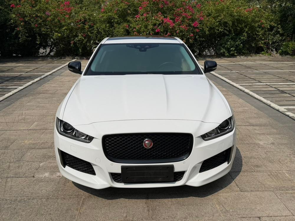 Jaguar XEL 2019 — фото автомобиля