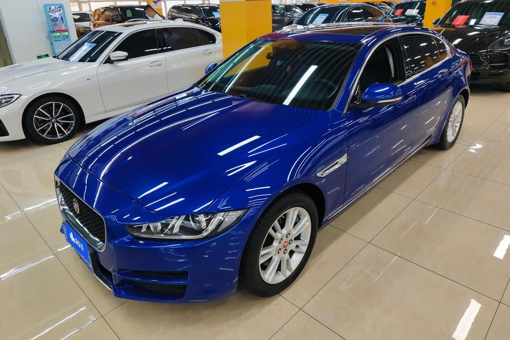 Jaguar XEL 2019 — фото автомобиля