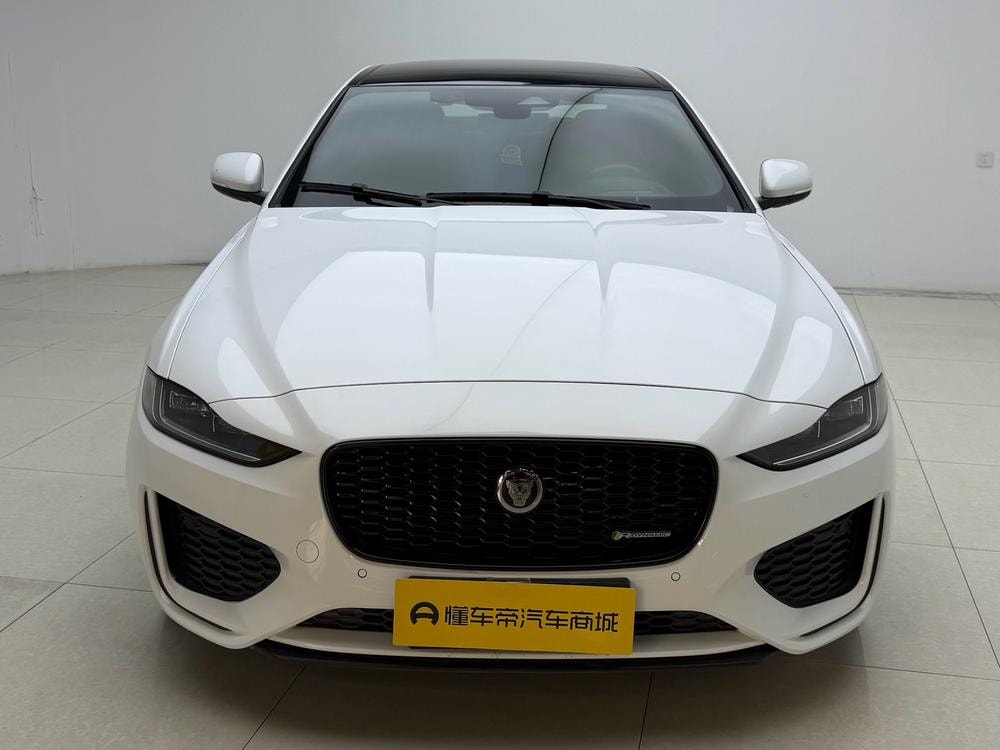 Jaguar XEL 2021 — фото автомобиля