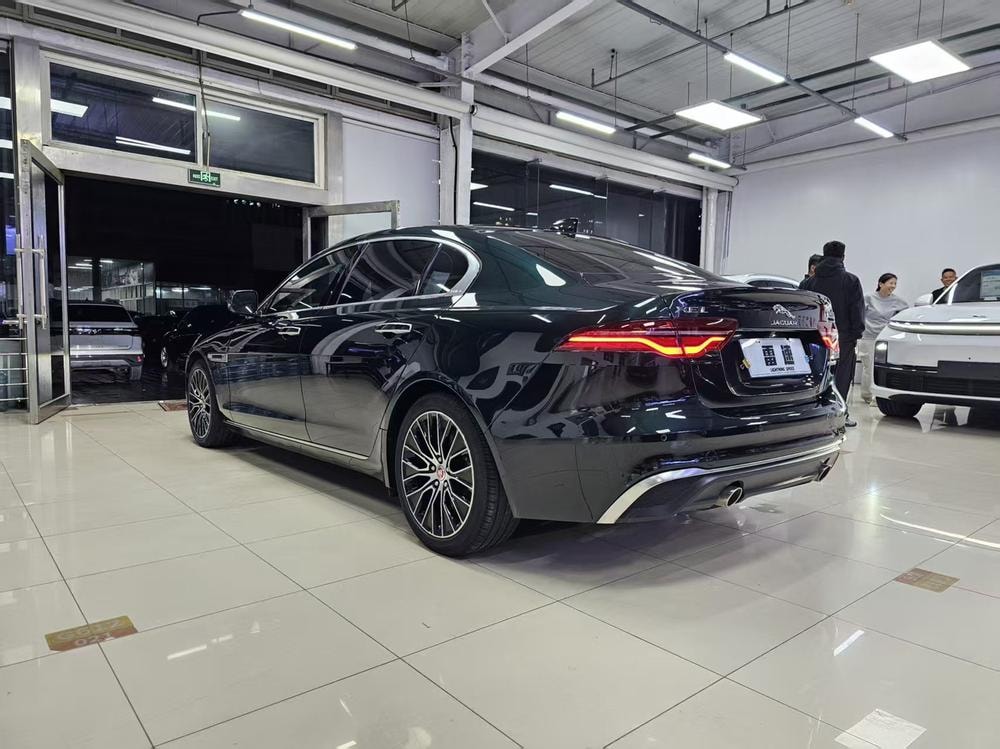 Jaguar XEL 2021 — фото автомобиля